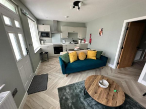 Saffron Cottage - Modern, central, seaside, 1Bed